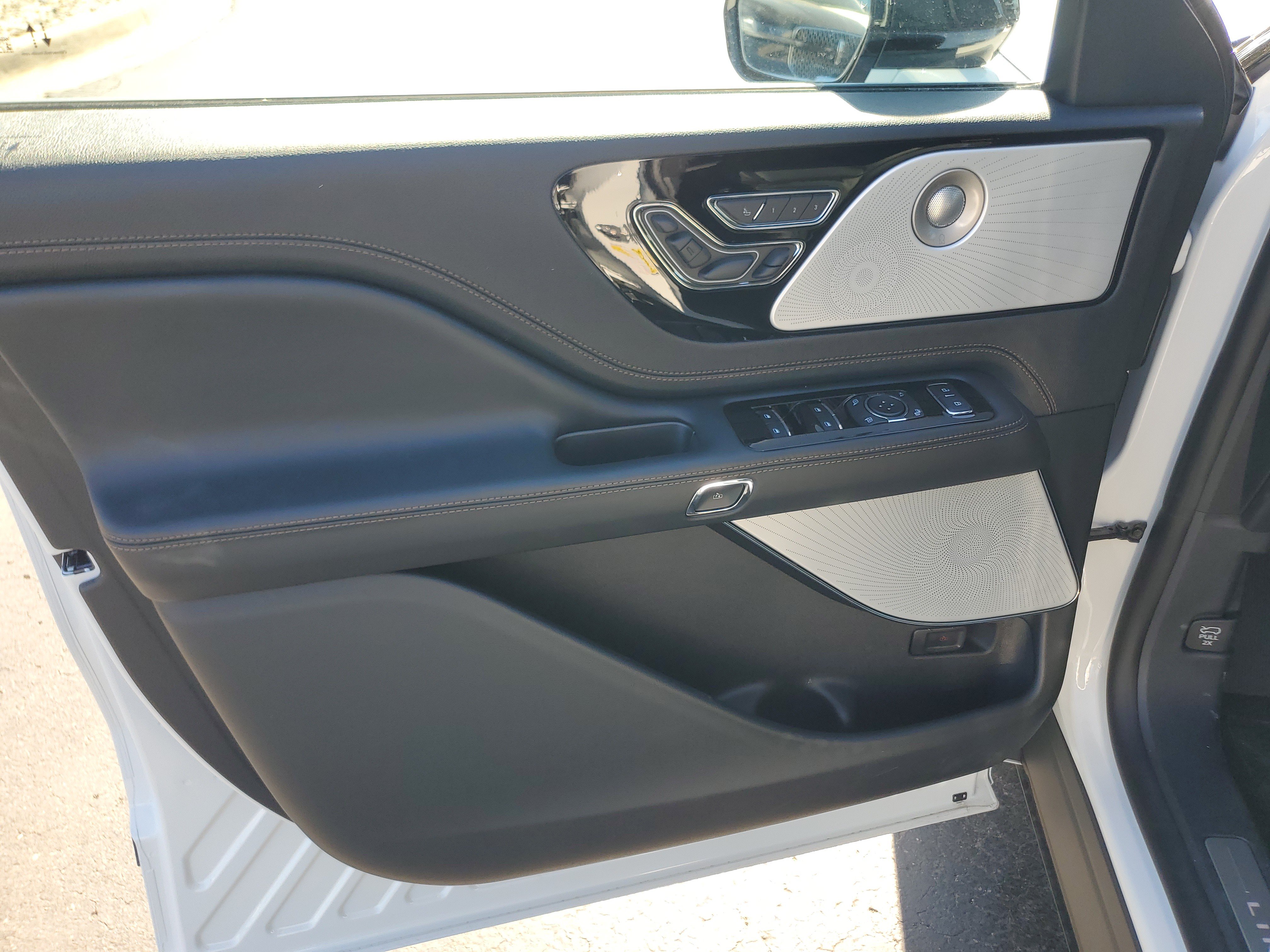 New 2026 Lincoln Aviator Black Label AWD/4WD image 8