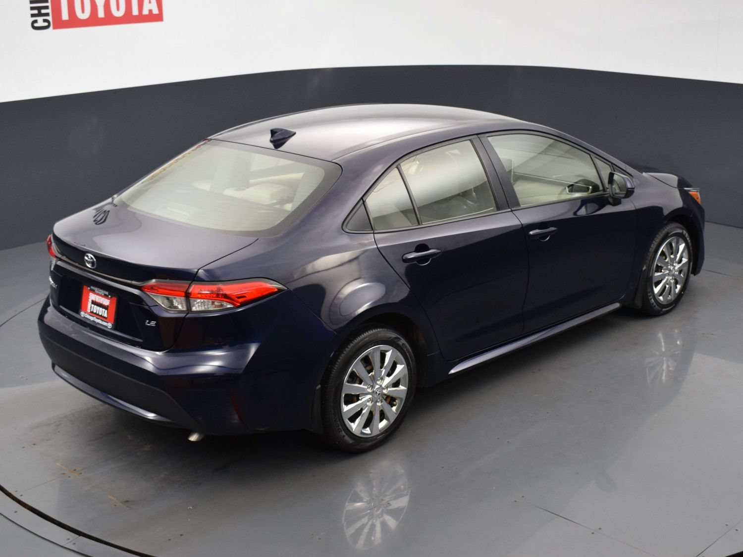 Used 2020 Toyota Corolla LE FWD image 19