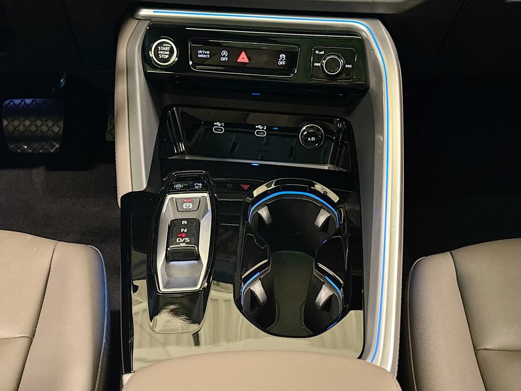Certified 2025 Audi Q5 Premium Plus w/ Premium Plus AWD/4WD image 13