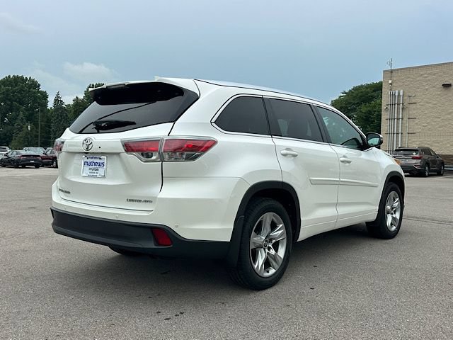 Used 2016 Toyota Highlander Limited w/ Four Season Floor Mat Package AWD/4WD image 8