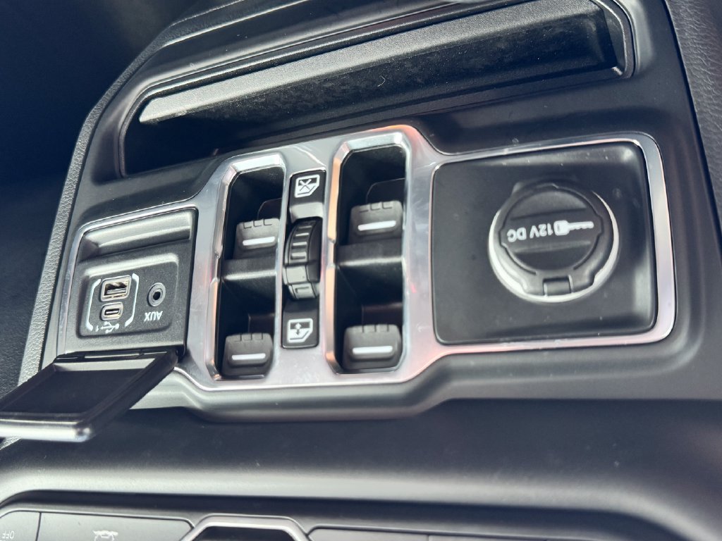Used 2023 Jeep Wrangler Unlimited Sport AWD/4WD image 22