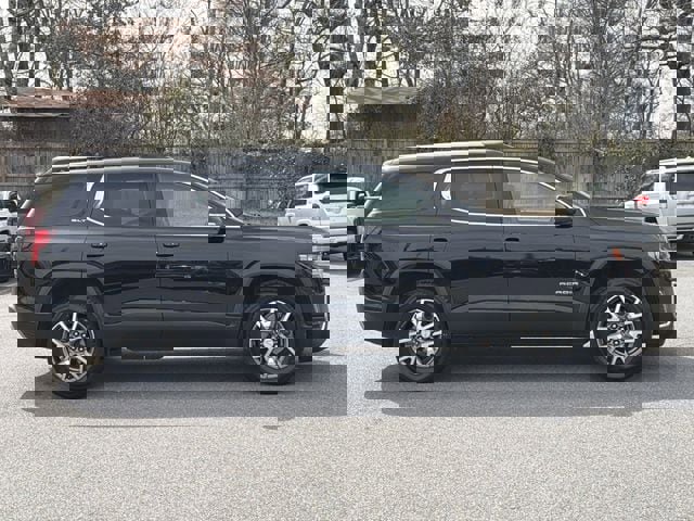 Used 2023 GMC Acadia SLT image 2