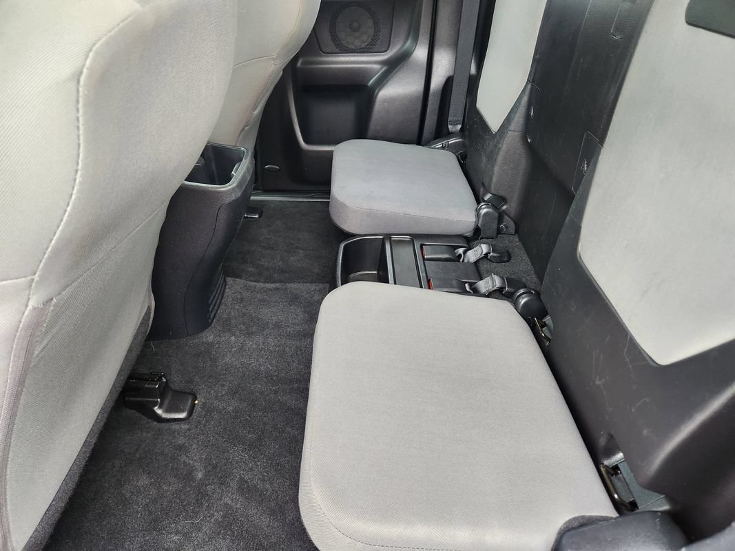 Used 2019 Toyota Tacoma SR5 AWD/4WD image 33
