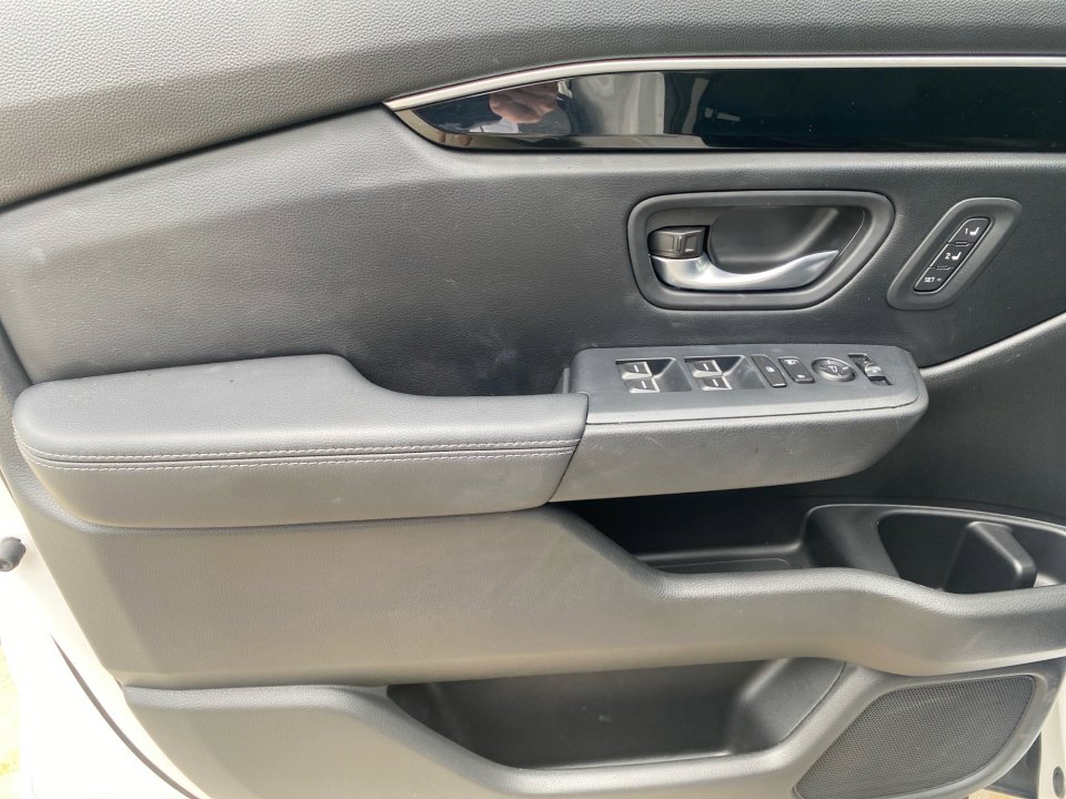 Certified 2025 Honda Pilot Touring image 36