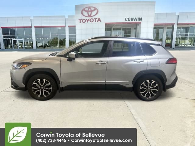 Certified 2023 Toyota Corolla Cross SE image 2