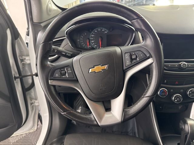 Used 2019 Chevrolet Trax LT w/ LT Convenience Package image 28