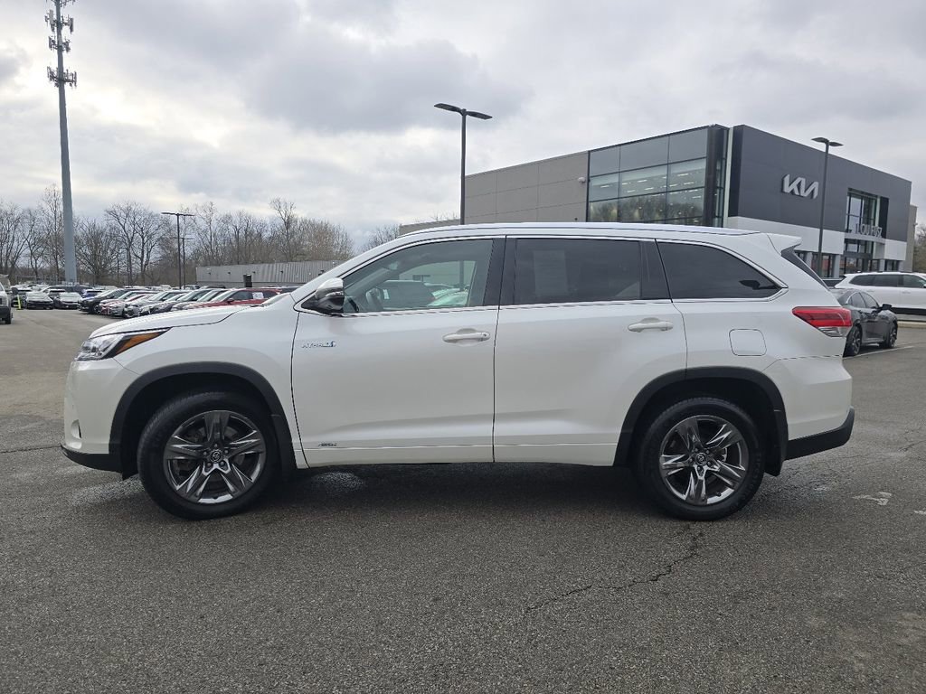 Used 2017 Toyota Highlander Limited image 14