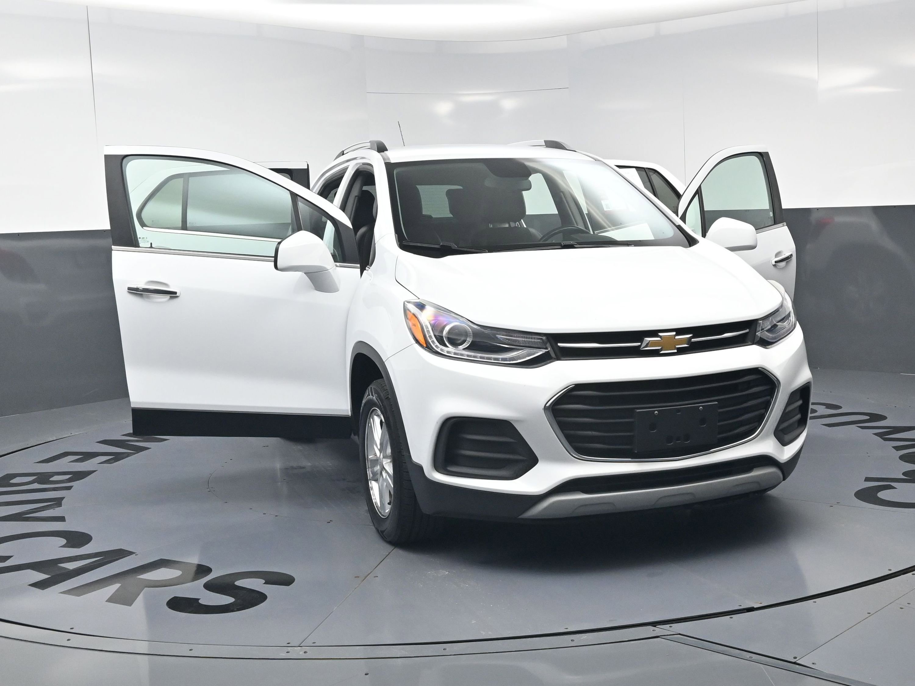 Used 2019 Chevrolet Trax LT w/ LT Convenience Package image 23