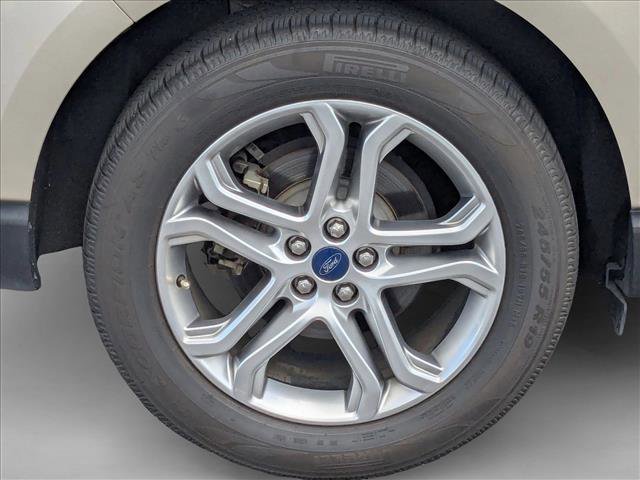 Used 2017 Ford Edge Titanium w/ Equipment Group 301A image 9
