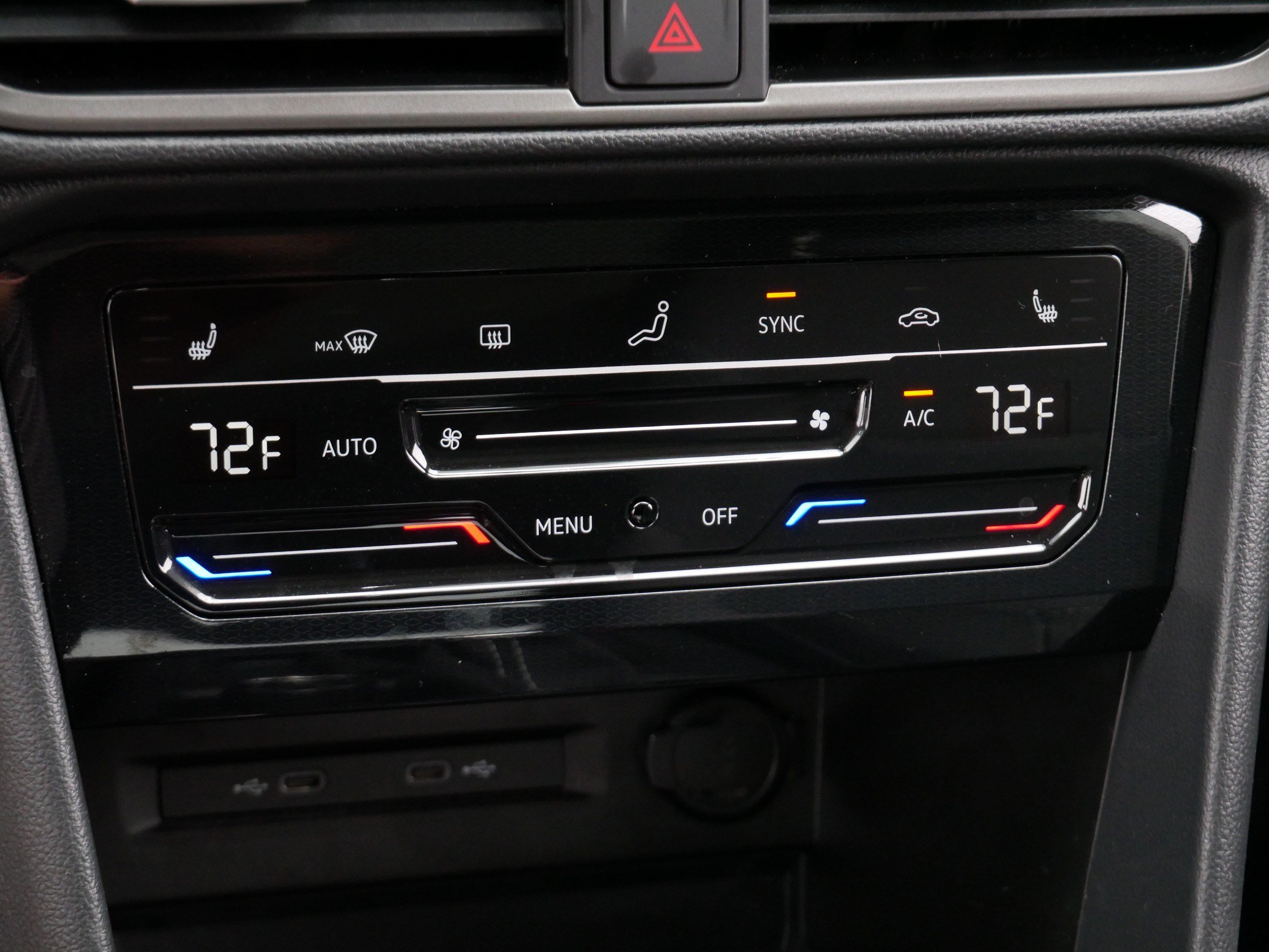 Certified 2025 Volkswagen Taos SE AWD/4WD image 23