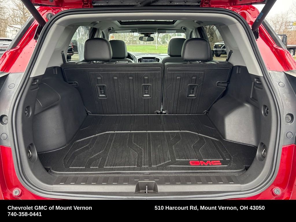 Used 2023 GMC Terrain SLT w/ LPO, Floor Liner Package image 27