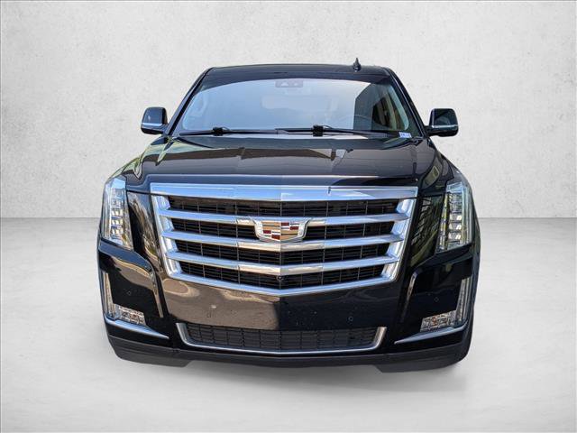 Used 2020 Cadillac Escalade Luxury image 2