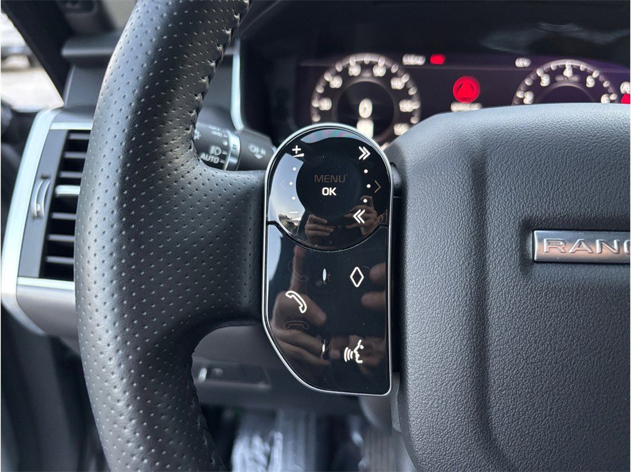 Used 2020 Land Rover Range Rover Sport SE image 27