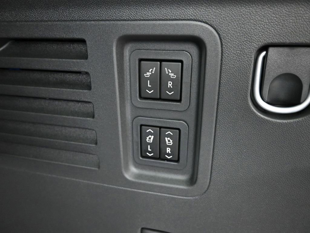 New 2026 Buick Enclave Avenir w/ Super Cruise Package image 14