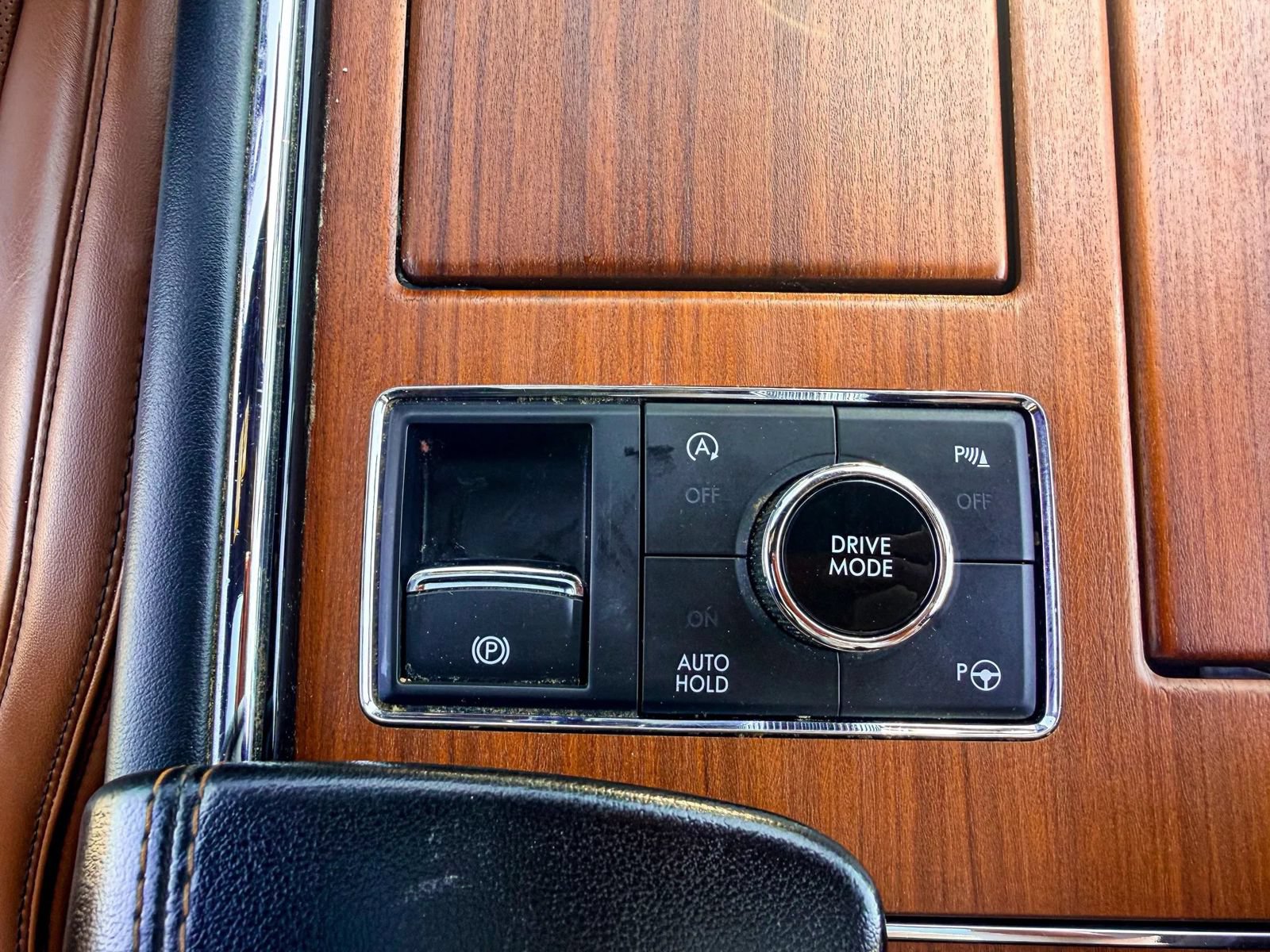 Used 2019 Lincoln Navigator L Reserve w/ Cargo Package AWD/4WD image 36