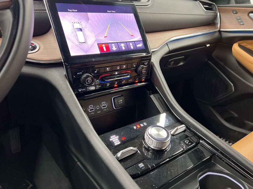 Used 2025 Jeep Grand Cherokee Summit image 19