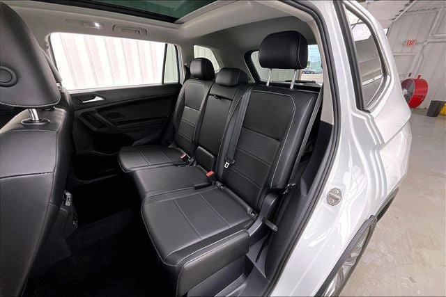 Used 2021 Volkswagen Tiguan SEL w/ 2-Row Tiguan MDO Package AWD/4WD image 20