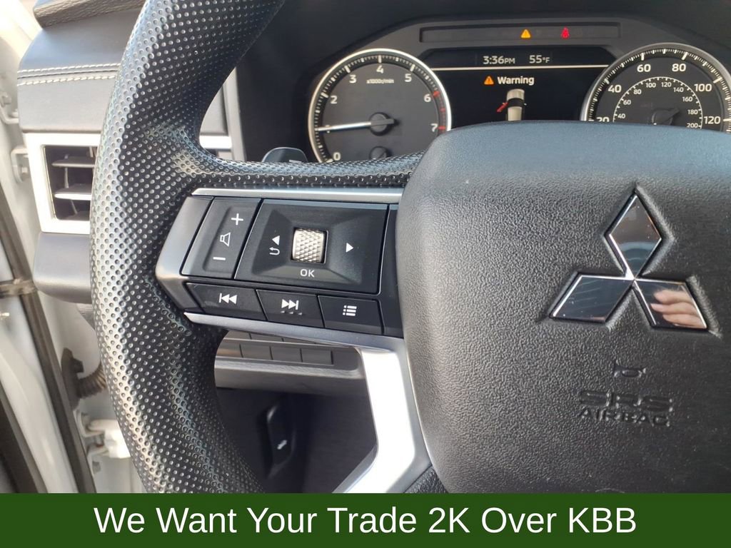 Used 2022 Mitsubishi Outlander ES AWD/4WD image 17