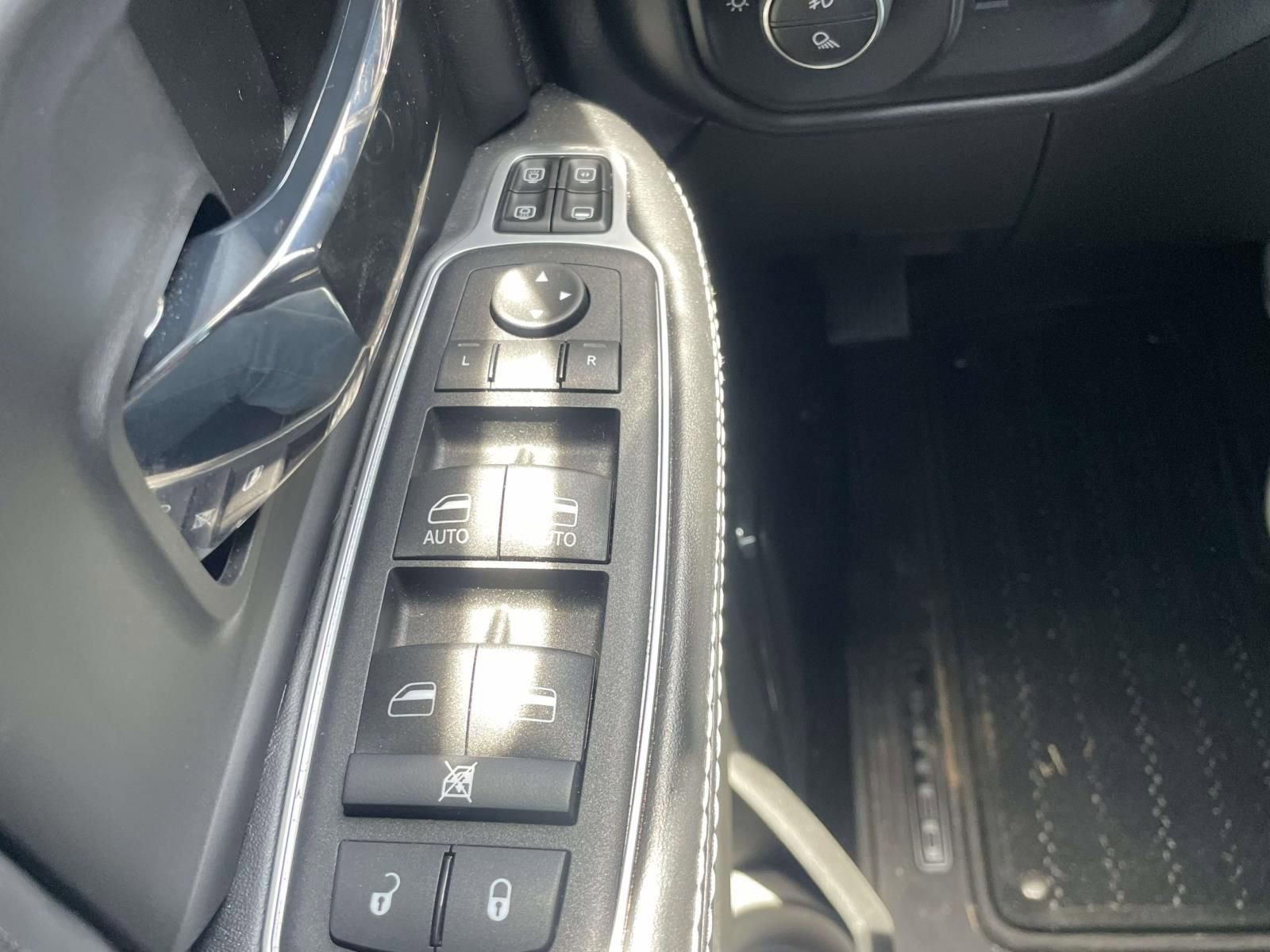 Used 2024 RAM 3500 Limited AWD/4WD image 27