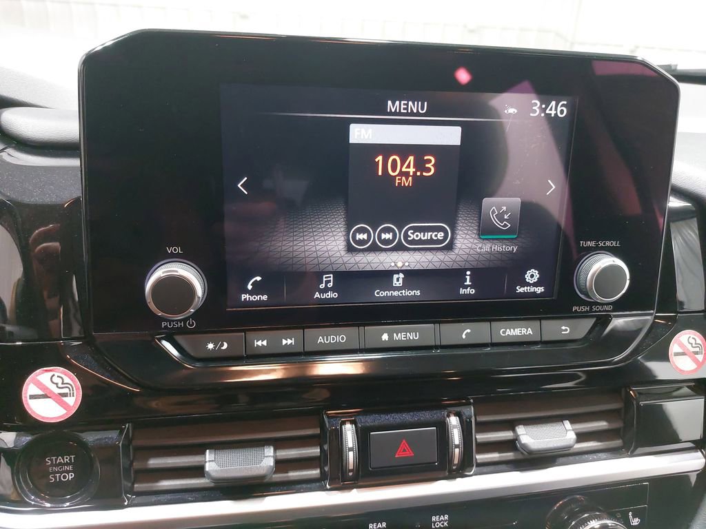 Used 2025 Nissan Pathfinder SV image 23