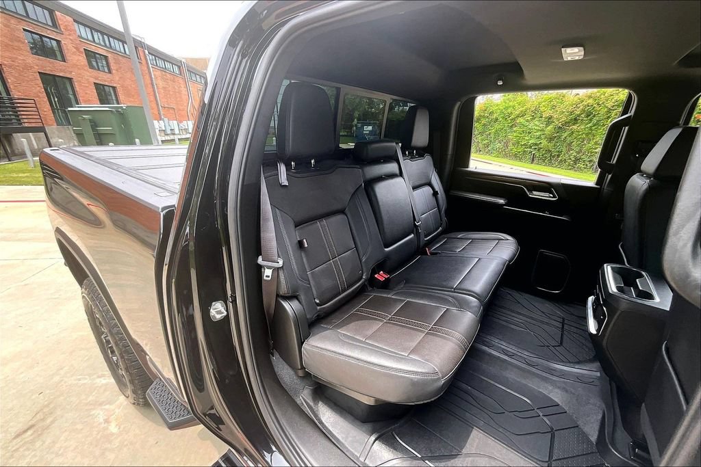 Used 2024 Chevrolet Silverado 2500 High Country w/ High Country Premium Package AWD/4WD image 37