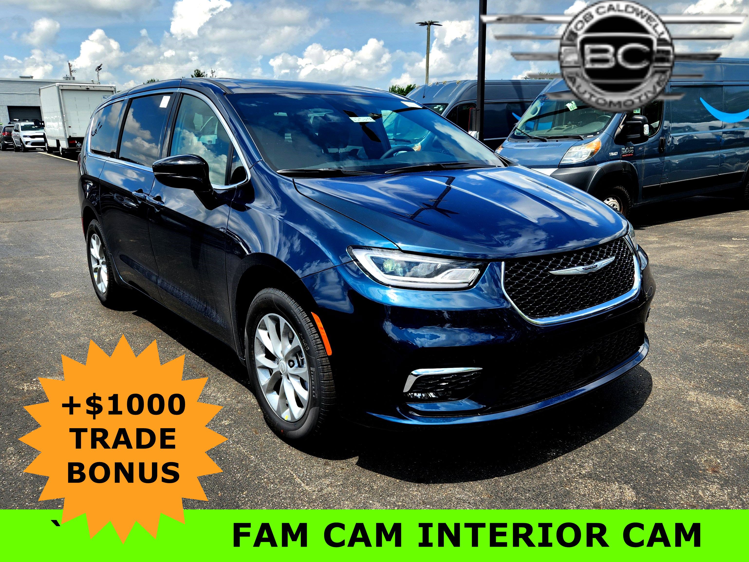 New 2025 Chrysler Pacifica Select w/ Uconnect Theater Family Group image 1