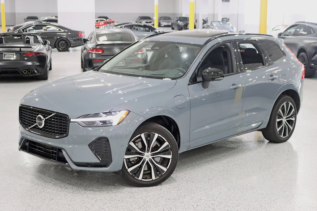 Used 2023 Volvo XC60 T8 Ultimate w/ Climate Package AWD/4WD image 5