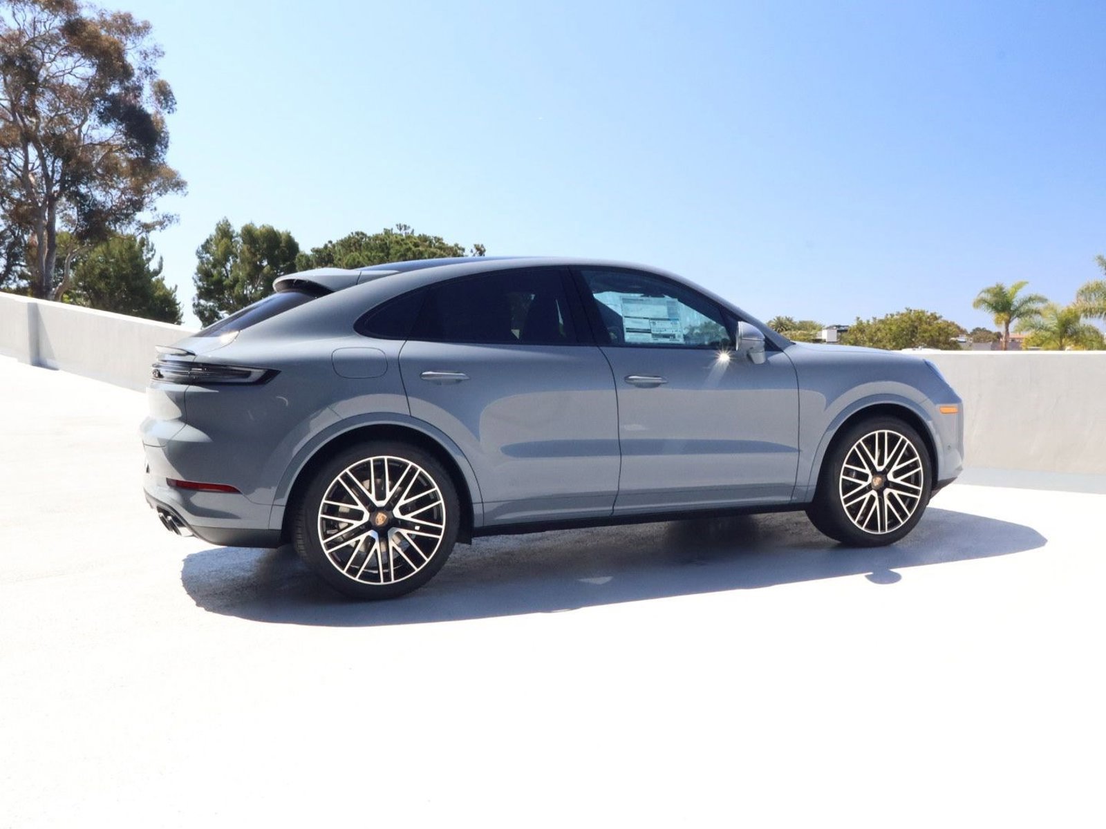 New 2026 Porsche Cayenne Coupe AWD/4WD image 8