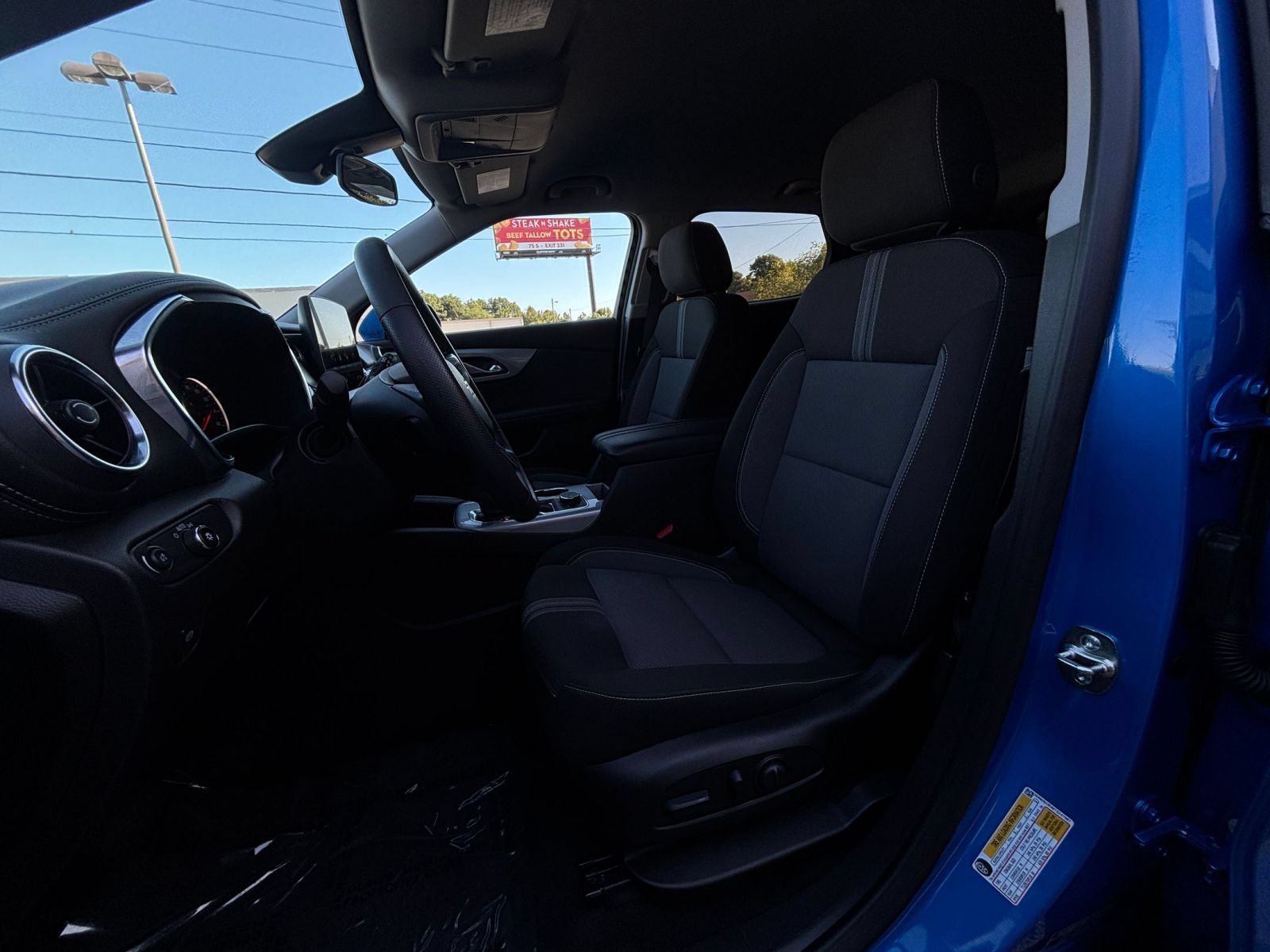 Used 2026 Chevrolet Blazer LT FWD image 27