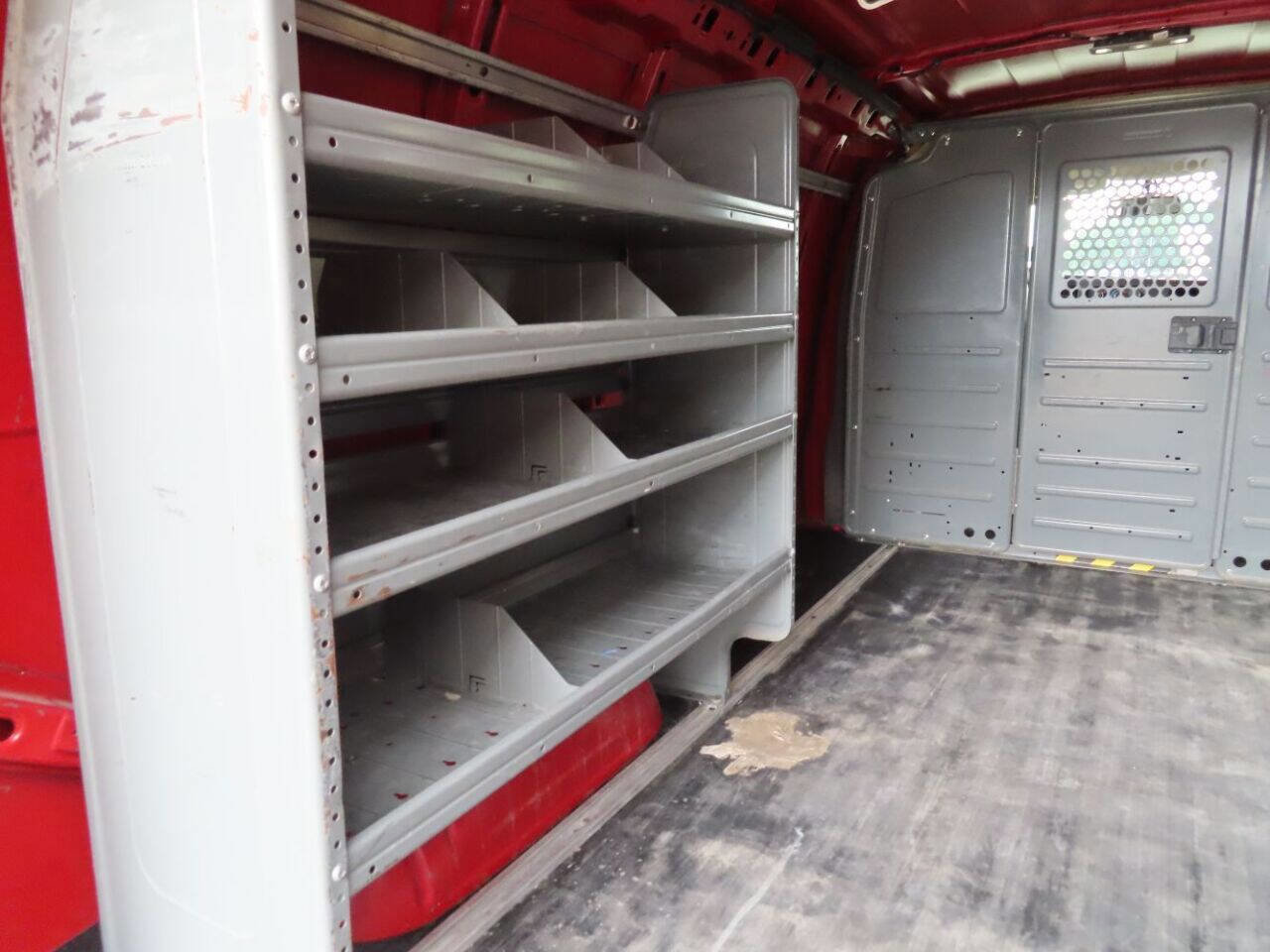 Used 2015 Chevrolet Express 2500 image 8