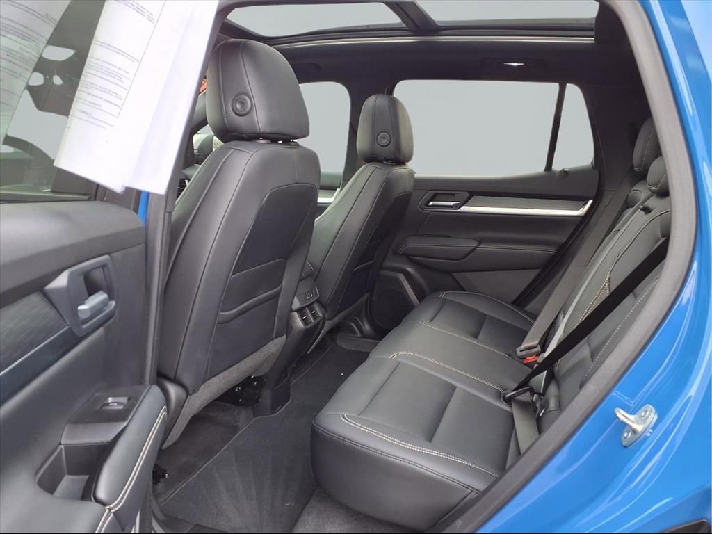 Used 2025 GMC Terrain Elevation w/ Elevation Premium Package image 27