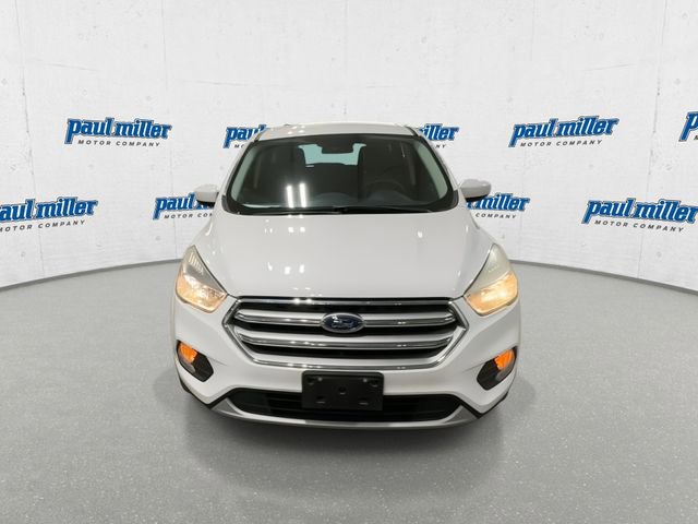 Used 2017 Ford Escape SE FWD image 3