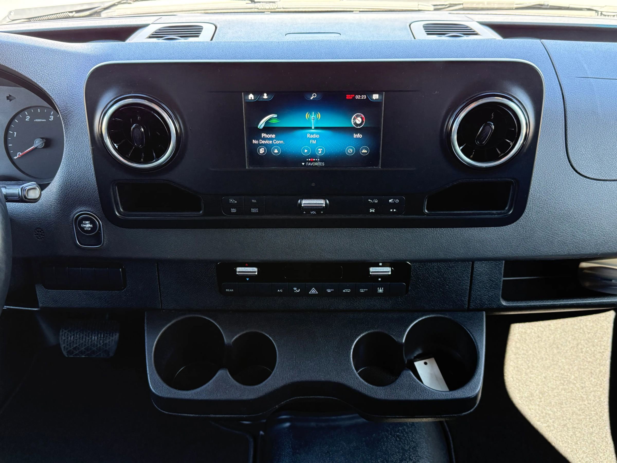 Used 2019 Mercedes-Benz Sprinter 2500 w/ Acoustic Package image 18