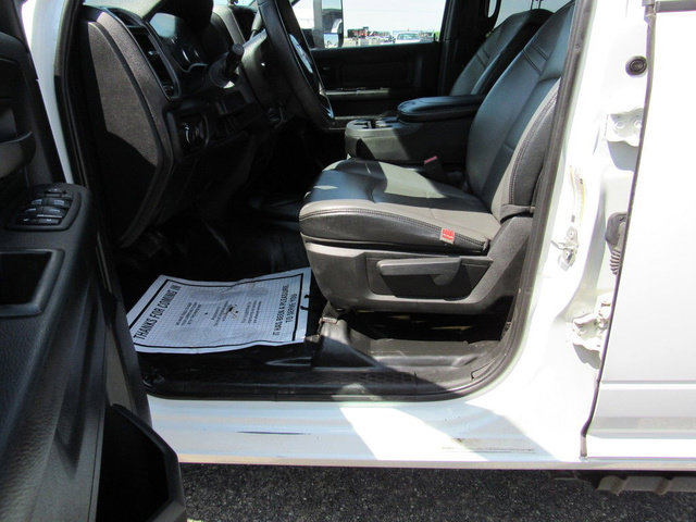 Used 2022 RAM 3500 Tradesman RWD image 28