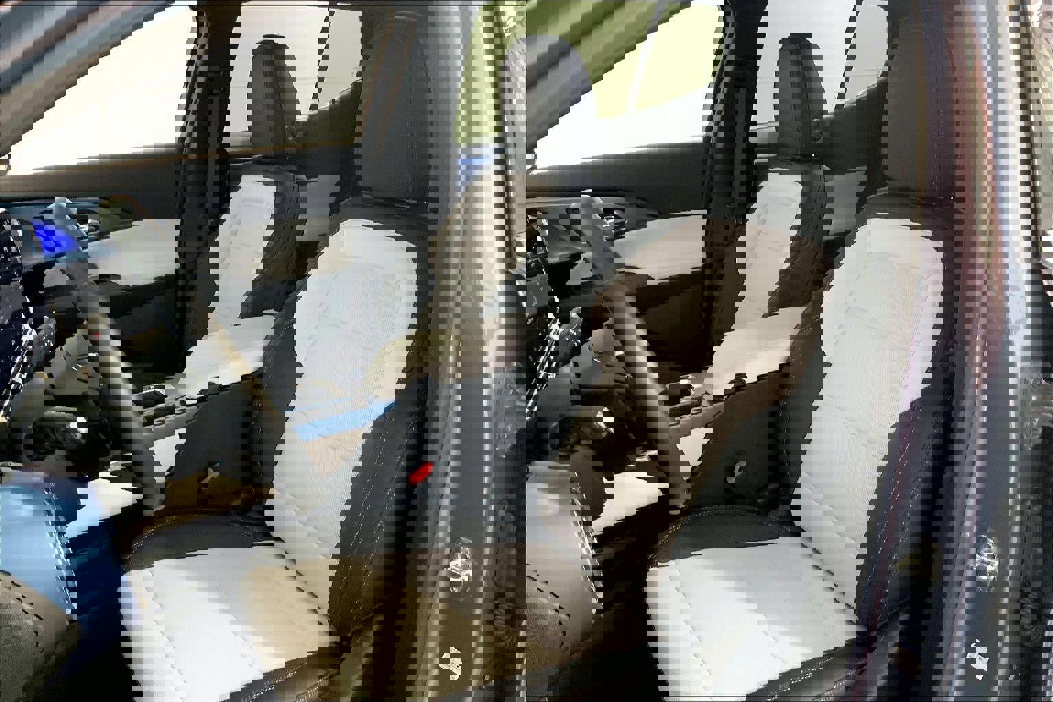 Used 2025 Chevrolet Equinox EV LT FWD image 22