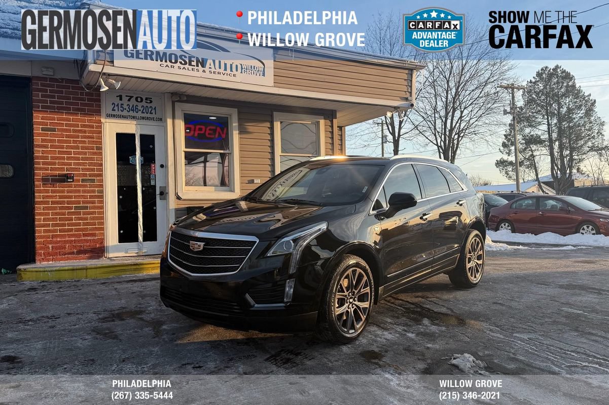 Used 2018 Cadillac XT5 Luxury w/ LPO, Black Ice Package FWD image 1