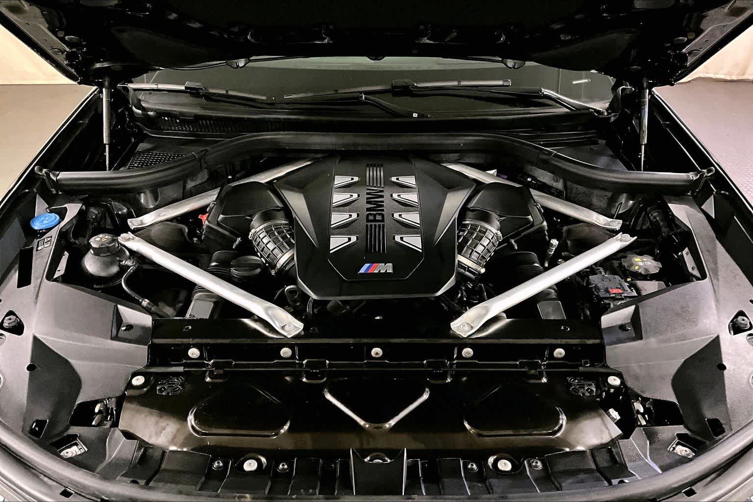 Certified 2025 BMW X7 M60i AWD/4WD image 29