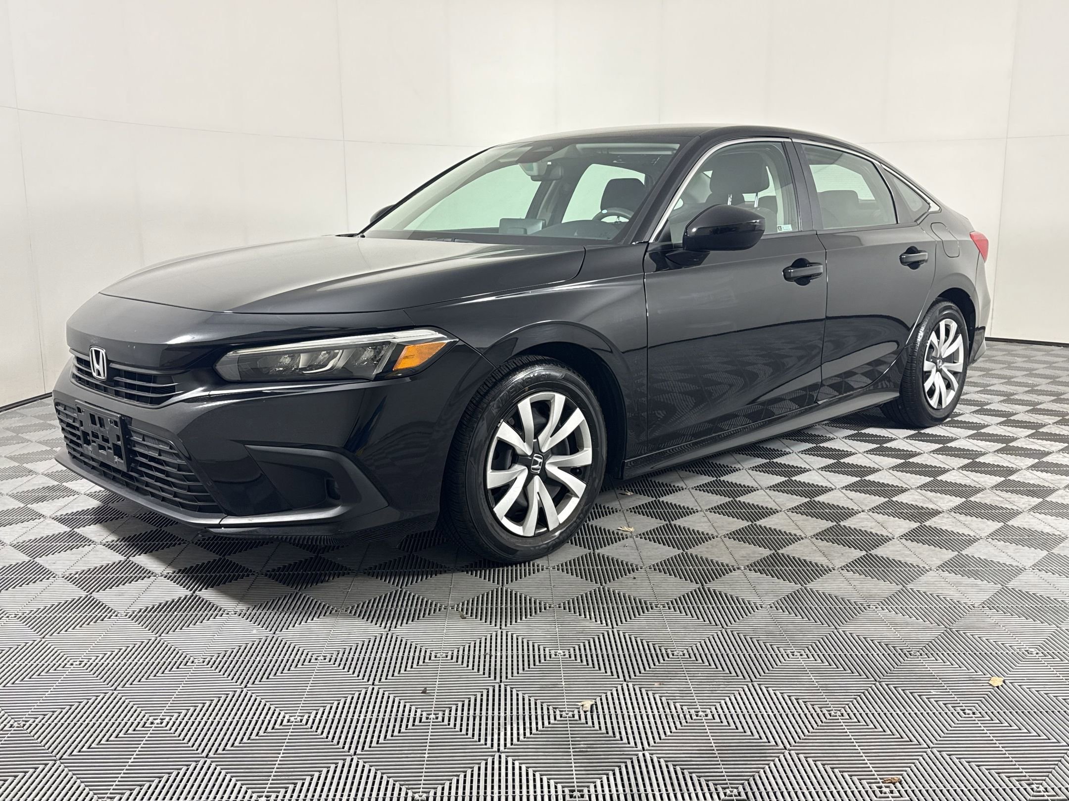 Used 2023 Honda Civic LX image 1