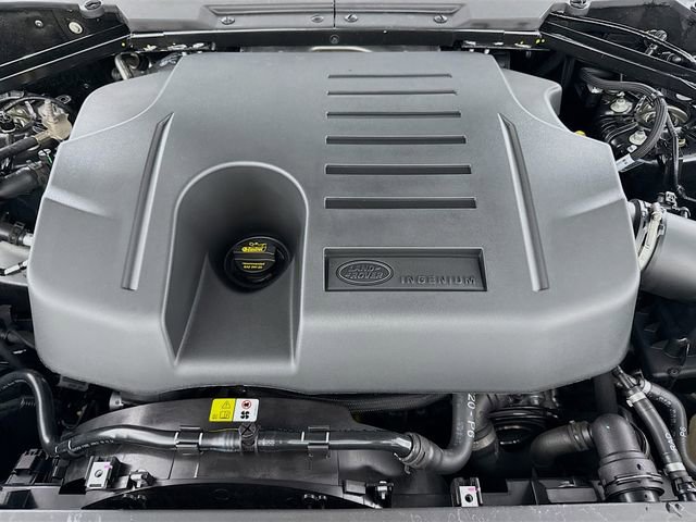 Certified 2025 Land Rover Defender 130 X-Dynamic SE AWD/4WD image 32