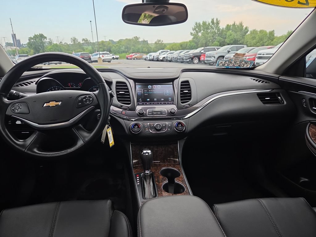 Certified 2014 Chevrolet Impala LT w/ Convenience Package FWD image 11