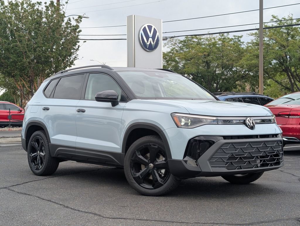 New 2025 Volkswagen Taos SE