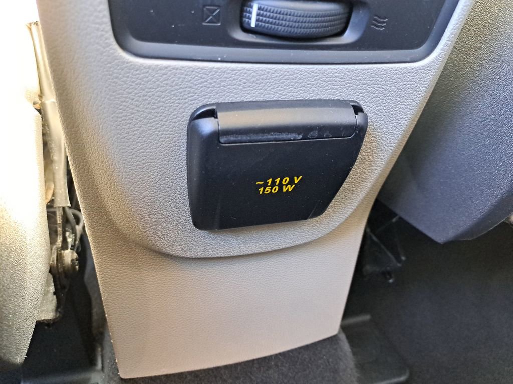 Used 2018 Ford Escape Titanium w/ Ford Safe & Smart Package image 10