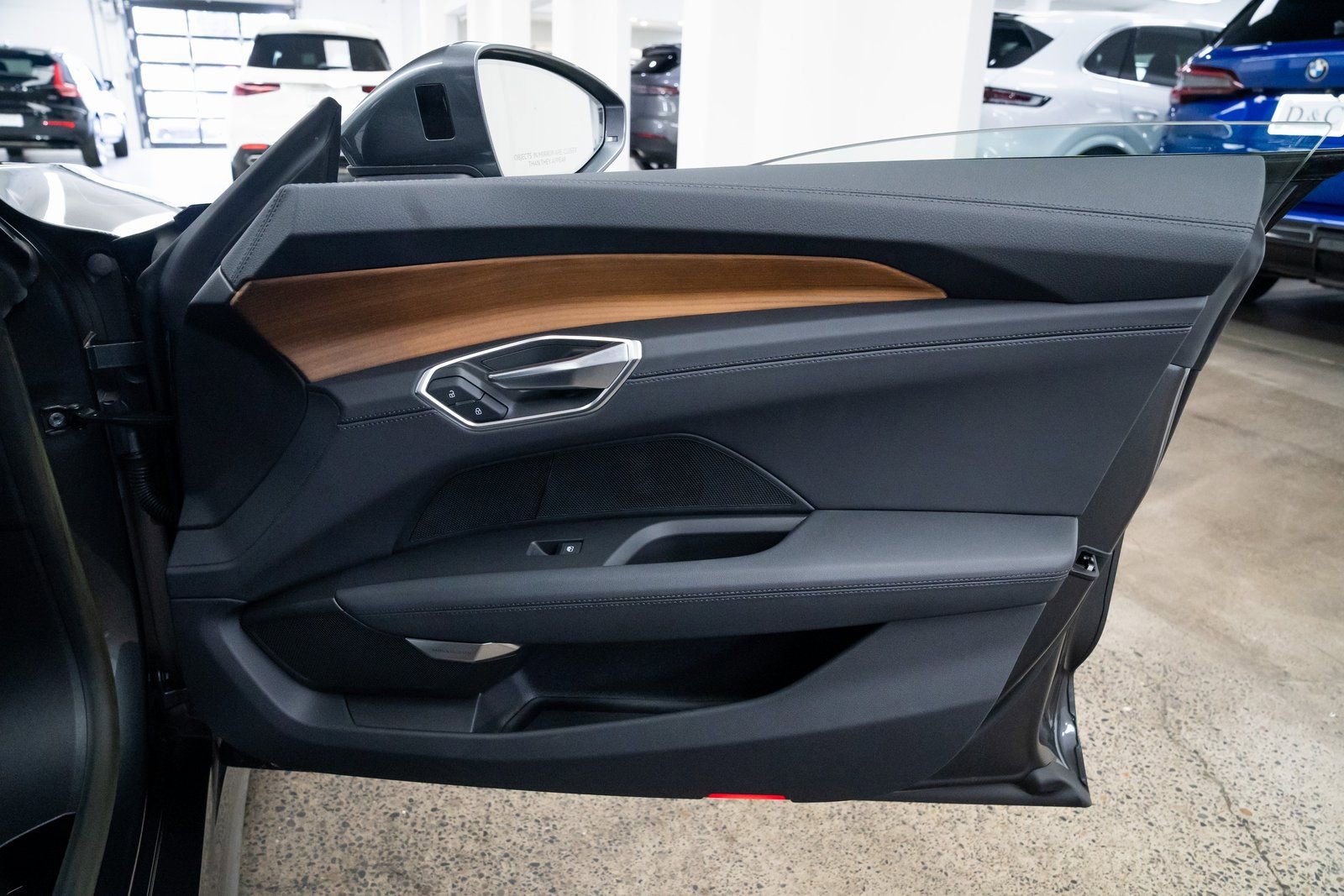 Used 2023 Audi e-tron GT Premium Plus image 10