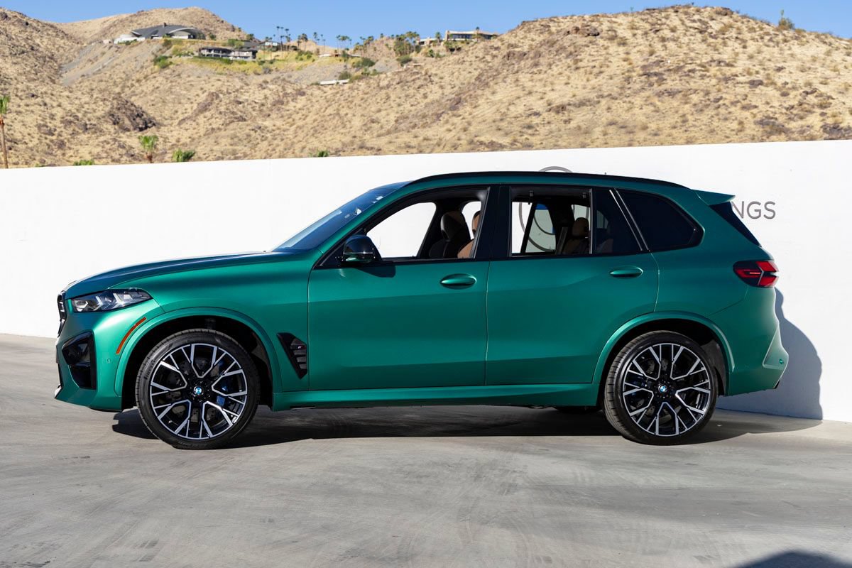 Used 2024 BMW X5 M Competition AWD/4WD image 3
