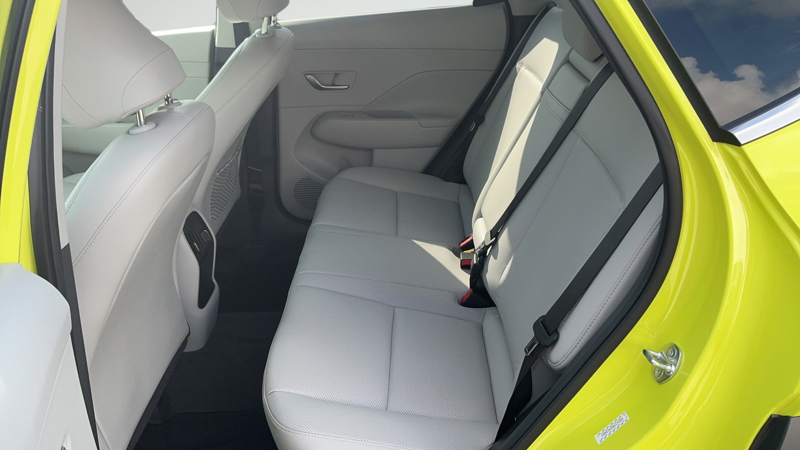 Used 2024 Hyundai Kona Limited FWD image 35