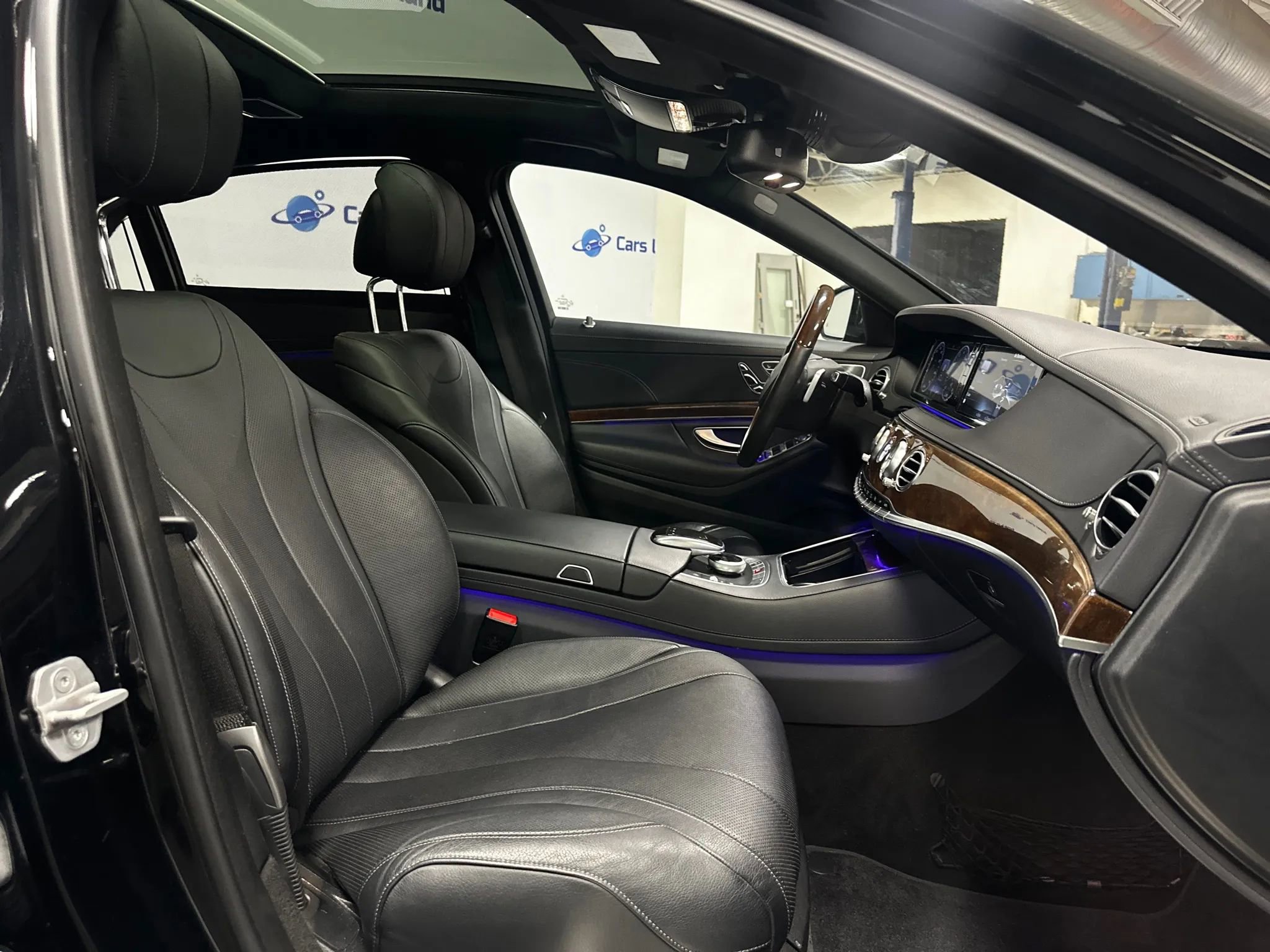 Used 2017 Mercedes-Benz S 550 Sedan image 21