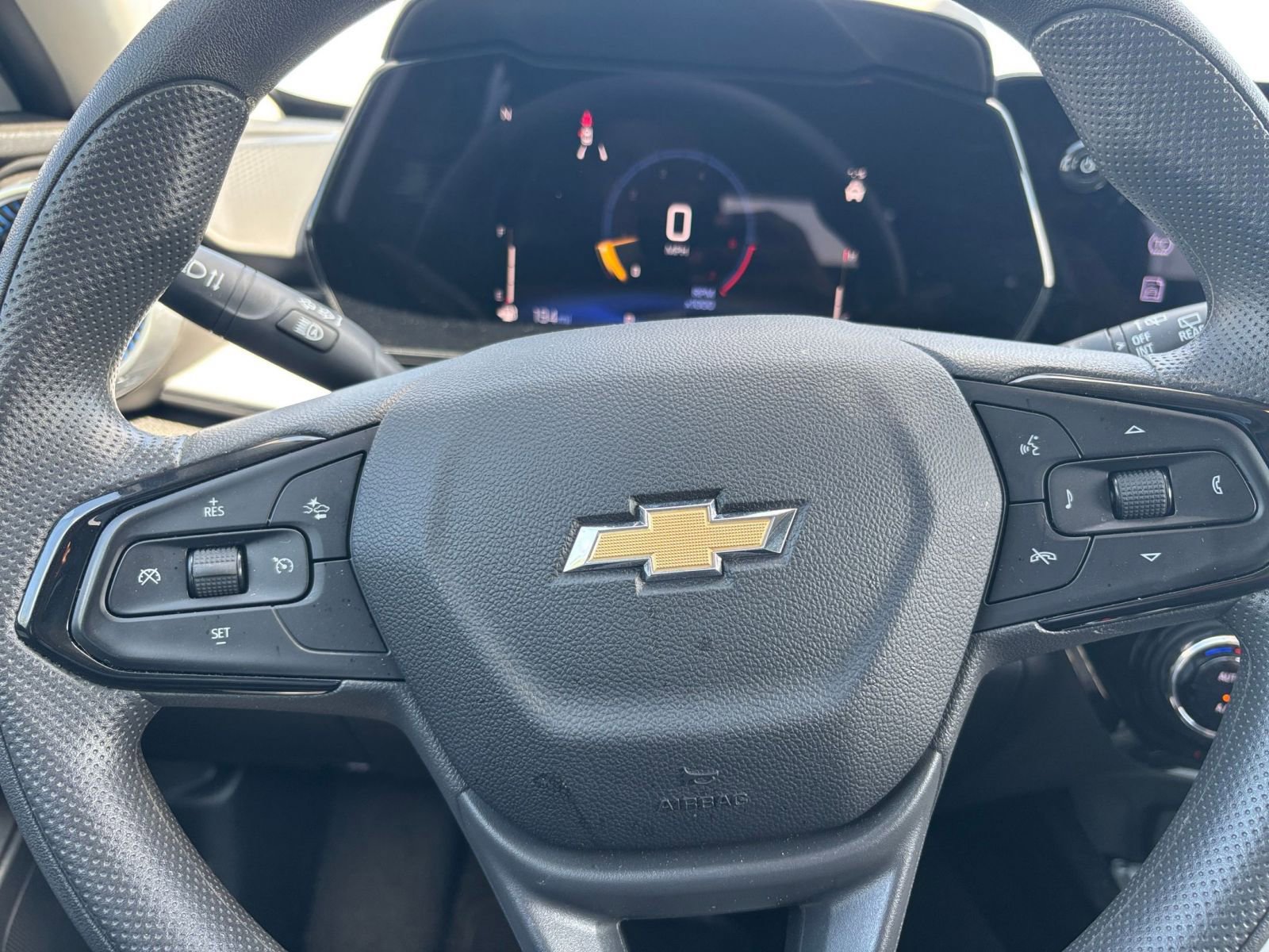 Used 2025 Chevrolet Trax LT image 27