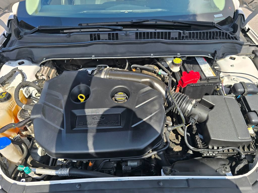 Used 2017 Ford Fusion SE w/ Fusion SE Technology Package FWD image 22