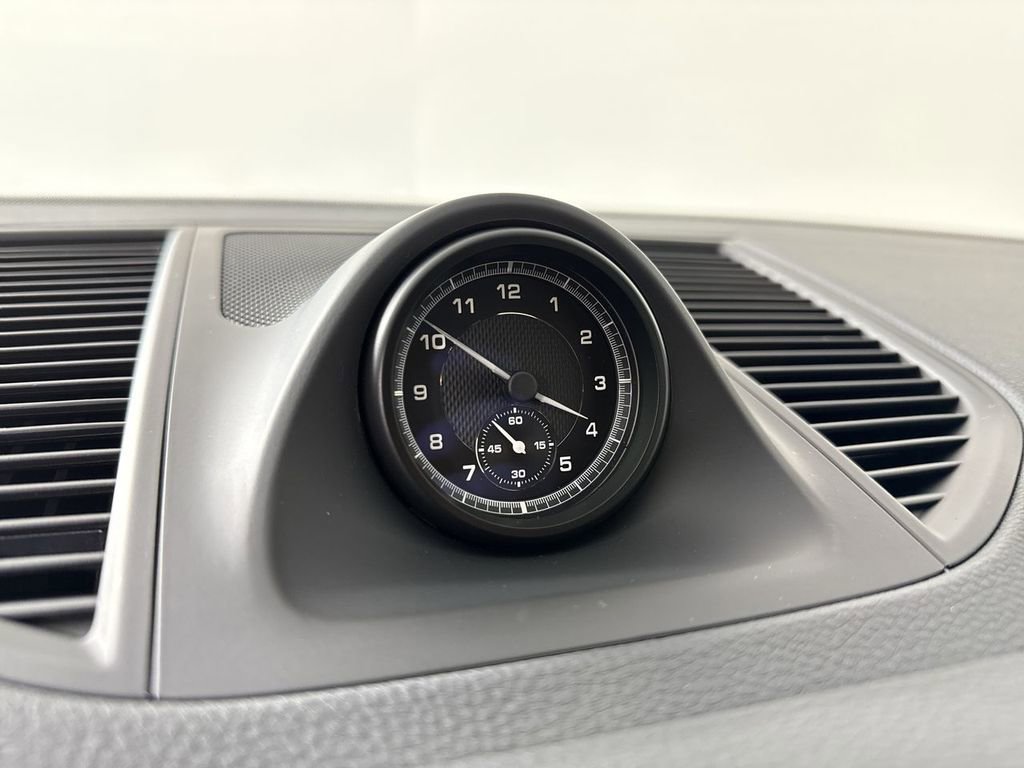 Certified 2025 Porsche Macan image 29