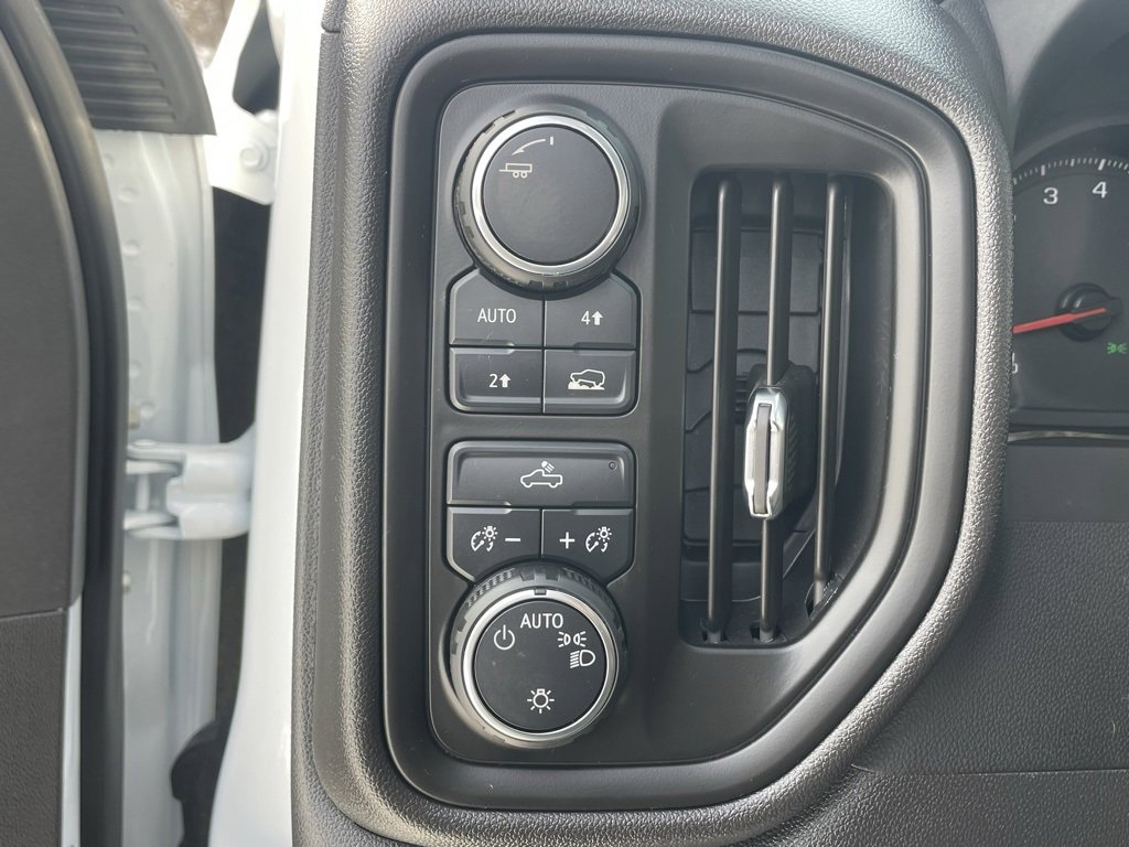 Certified 2025 Chevrolet Silverado 1500 W/T w/ WT Value Package image 26